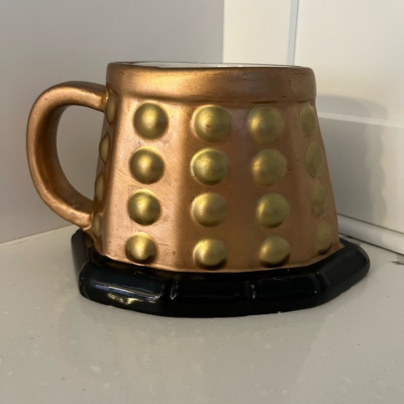 Doctor Who Dalek 3D Mug - Picture 4 of 7